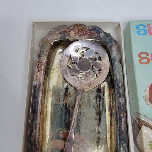 WM Rogers Silverplate Slice 'n Serve Set in Original Box Vintage 1960's - Picture 3 of 9